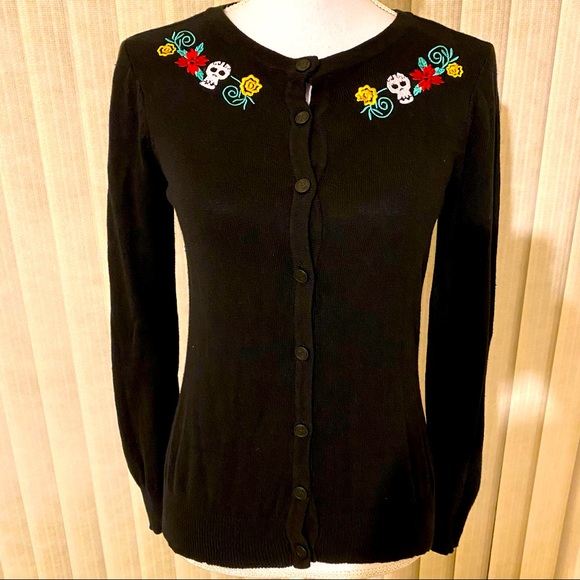 Hot Topic Sweaters - The Book of Life Hot Topic Black Skull Floral Embroidered Button Up Sweater
